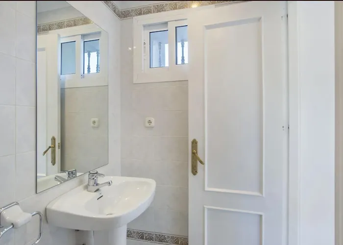 Elegant Retreat With Lush Gardens Villa