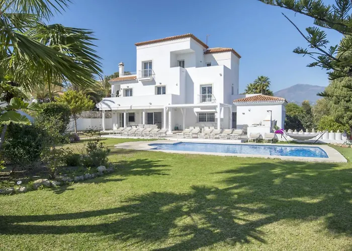 Elegant Retreat With Lush Gardens Marbella
