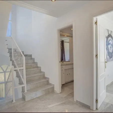 Elegant Retreat With Lush Gardens * Marbella