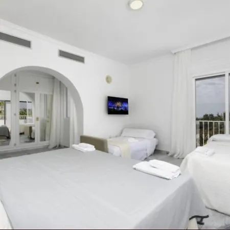 Elegant Retreat With Lush Gardens Villa